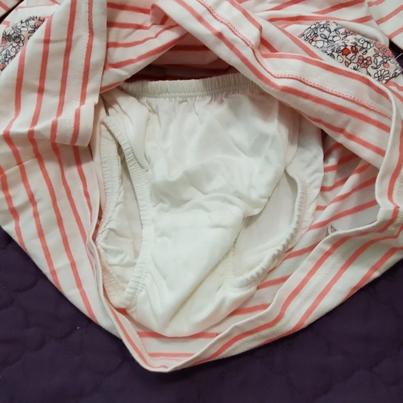 Brand new baby dress with diaper cover - Picture 3 of 3